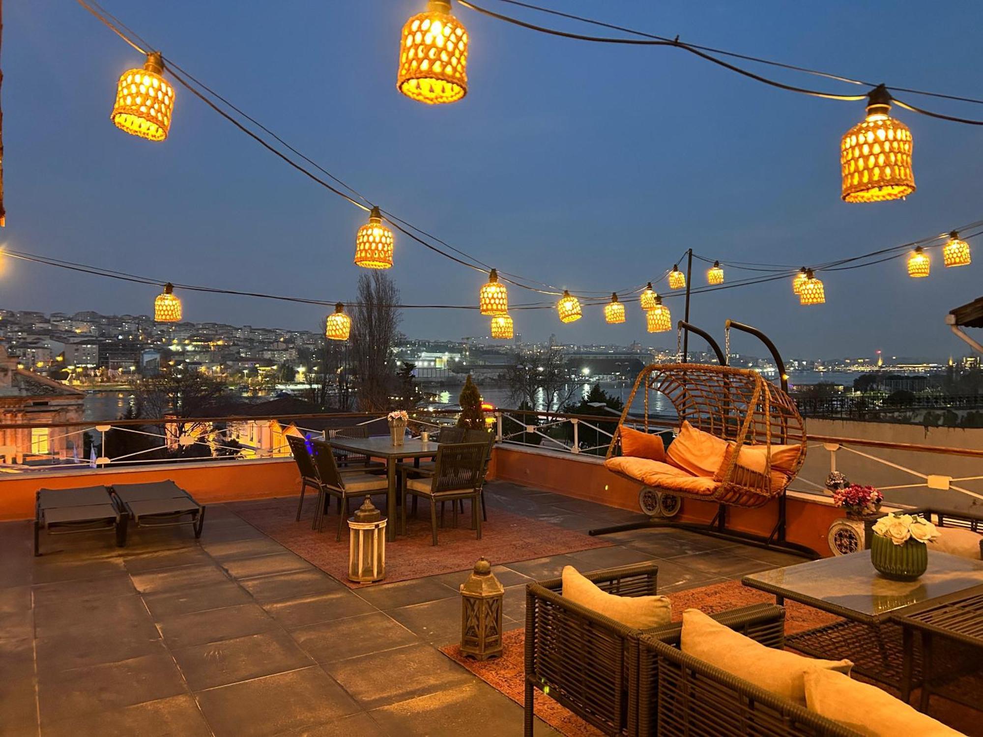 Waterfront Apartment By The Tram - Terrace With Dome & Golden Horn View In Fatih Κωνσταντινούπολη Εξωτερικό φωτογραφία