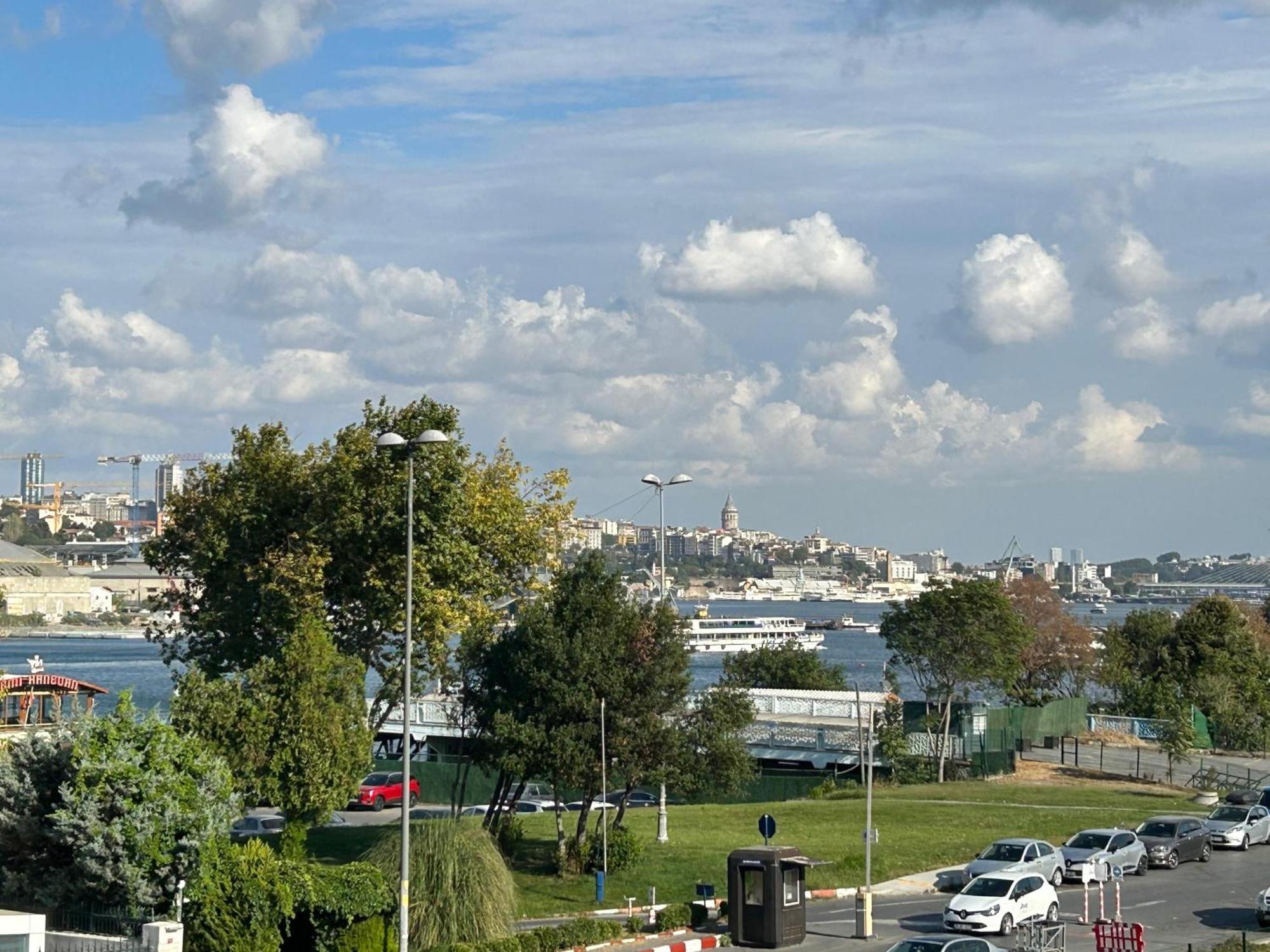 Waterfront Apartment By The Tram - Terrace With Dome & Golden Horn View In Fatih Κωνσταντινούπολη Εξωτερικό φωτογραφία