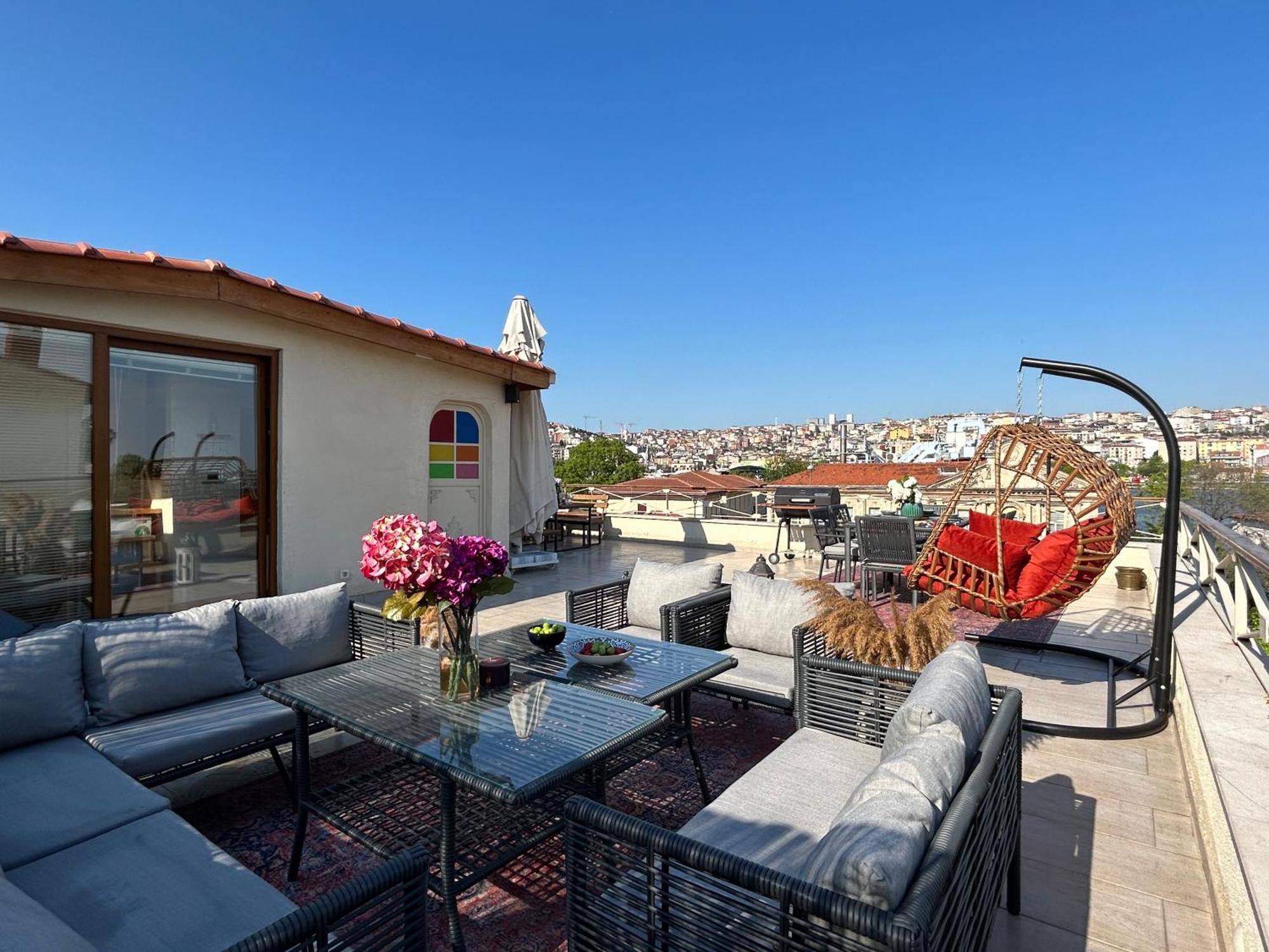 Waterfront Apartment By The Tram - Terrace With Dome & Golden Horn View In Fatih Κωνσταντινούπολη Εξωτερικό φωτογραφία